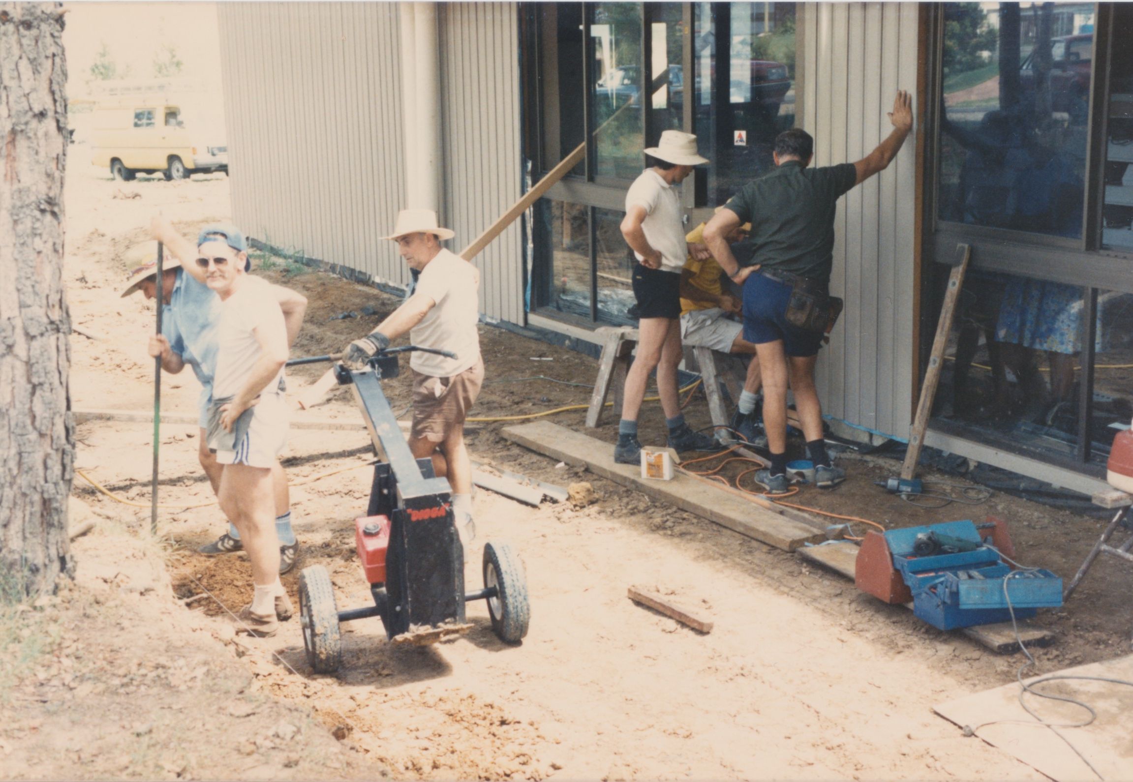 4 workers 9